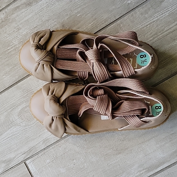 Puma Shoes - Puma Fenty Bow Creeper 8.5